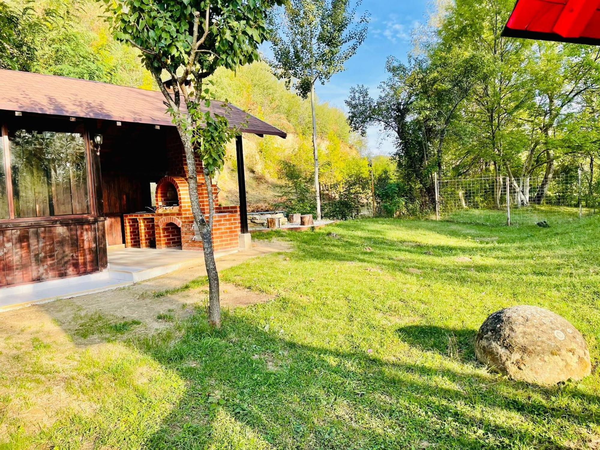 Pensiunea Piri Land Comarnic Exterior photo